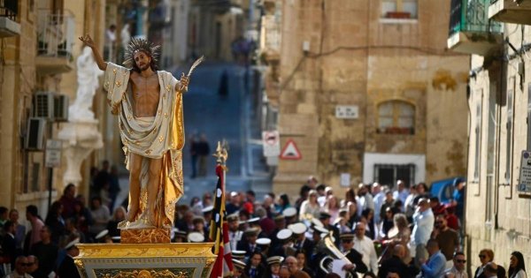 Başpiskopos savaşların gölgesindeki dünyada barış çağrısı yaptı