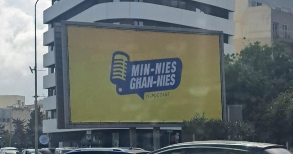 Muhalefet Partisi Podcast Yayınına Hazırlanıyor: Msida'da Billboard Göründü