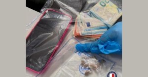 Telefon hırsızlığı şüphelisinin üzerinden eroin çıktı