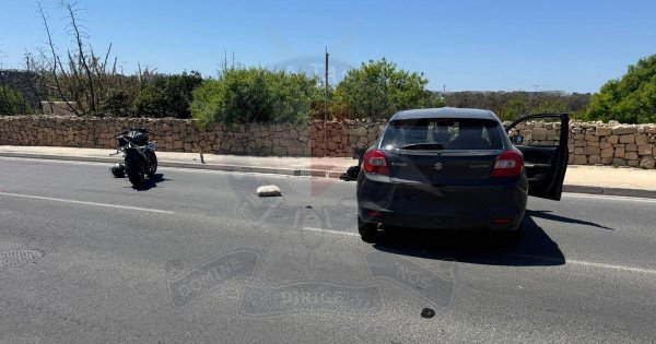 Żabbar'da Motosiklet Kazası: 21 Yaşındaki Sürücü Ağır Yaralandı