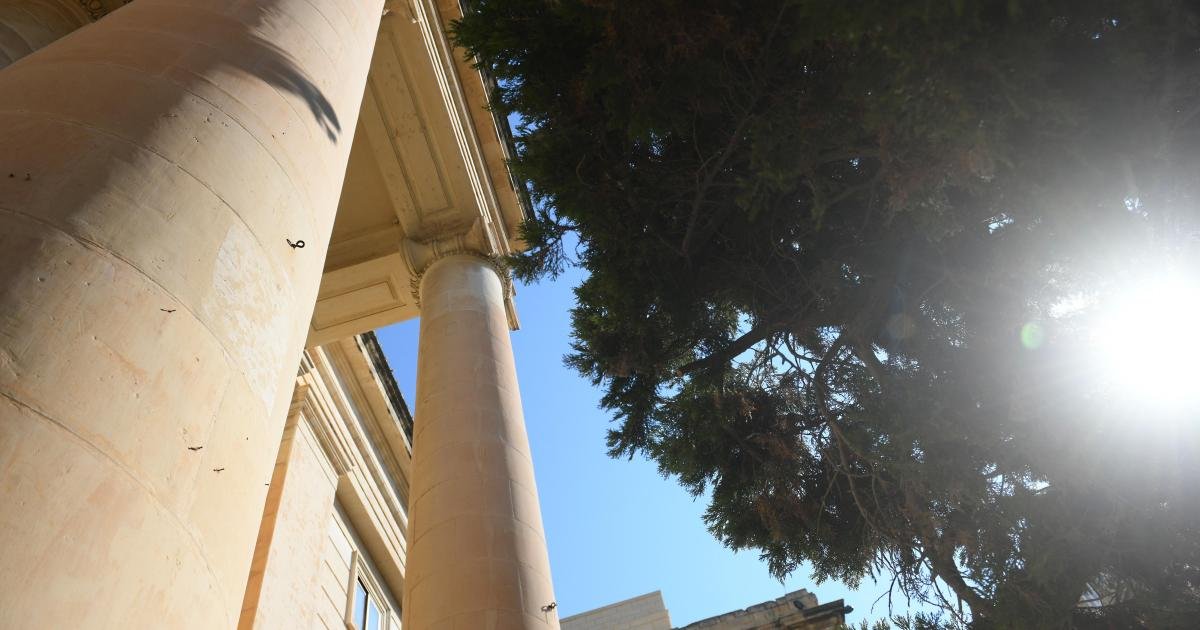 Tefecilik Operasyonunda Yatak Odasından 81.000 Euro Nakit Para Çıktı