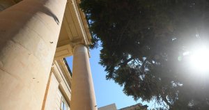 Tefecilik Operasyonunda Yatak Odasından 81.000 Euro Nakit Para Çıktı