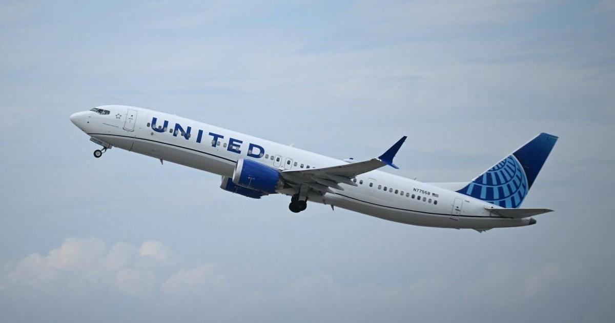 United Airlines Jet Yakıtı Fiyat Artışı Nedeniyle Bilet Fiyatlarını Yüzde 15-20 Zamladı