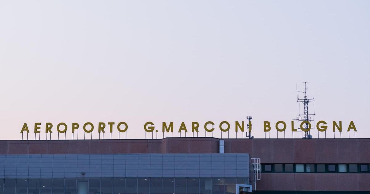 İtalya'daki Havalimanlarında Geçici Yakıt Kısıtlaması: İran Savaşı Fiyatları Tırmandırdı