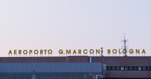 İtalya'daki Havalimanlarında Geçici Yakıt Kısıtlaması: İran Savaşı Fiyatları Tırmandırdı