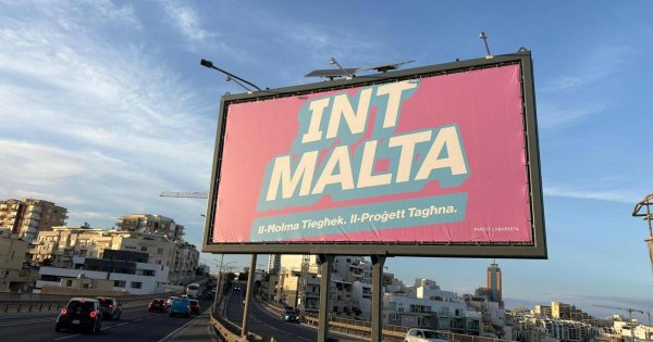 İşçi Partisi Seçim Afişleriyle Malta Yollarını Kapladı: Kilometre Başına Dört Afiş