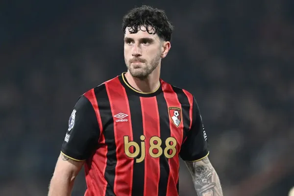 Manchester United, Marcos Senesi'yi Transfer Etmek İstiyor