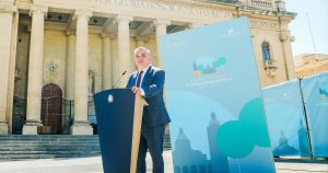 Chris Bonett, Paola Meydanı İçin İki Yeni Proje Açıkladı