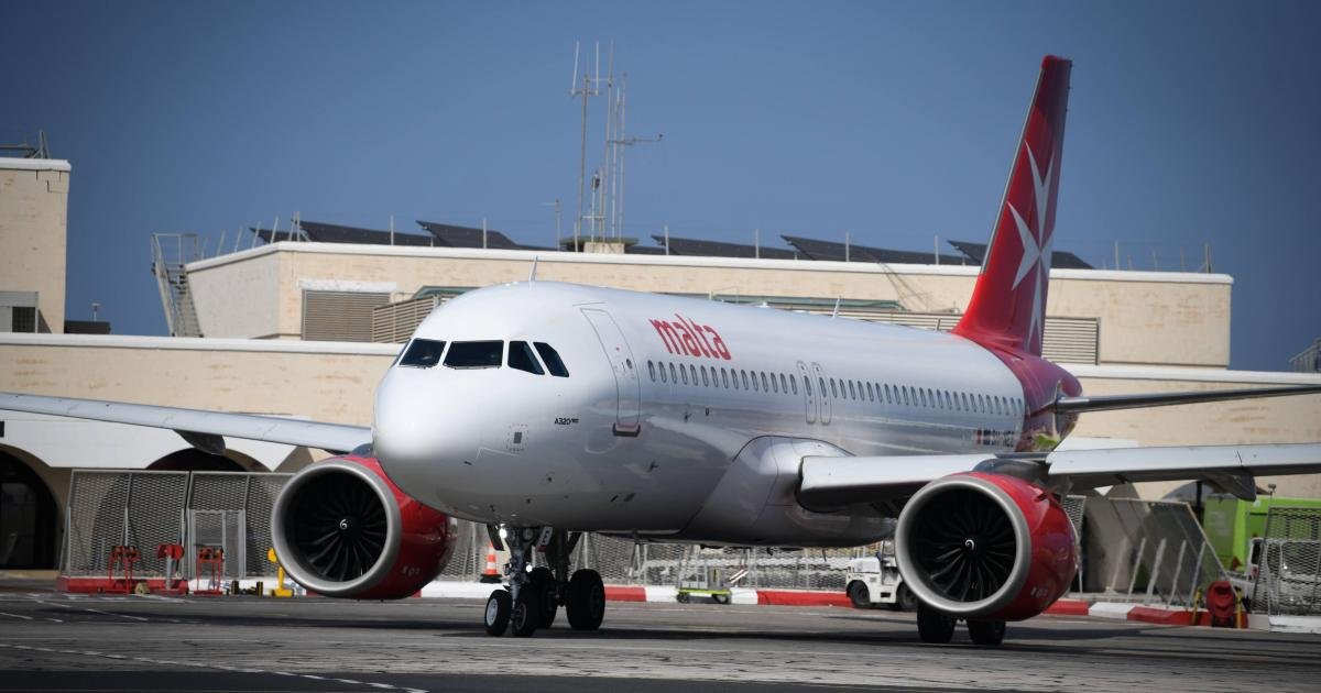 KM Malta Uçağı Eğitmen Kaptan Olmadan Kalktı, Geri Dönmek Zorunda Kaldı