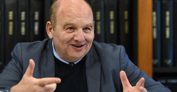 Avrupa Parlamentosu'nda Maltaca Tercümanlık Hizmetini Kurtarma Çabaları