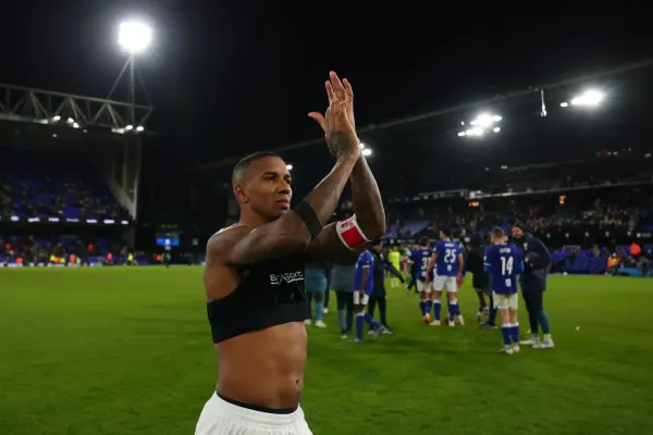 Ashley Young 40 Yaşında Futbolu Bıraktığını Açıkladı