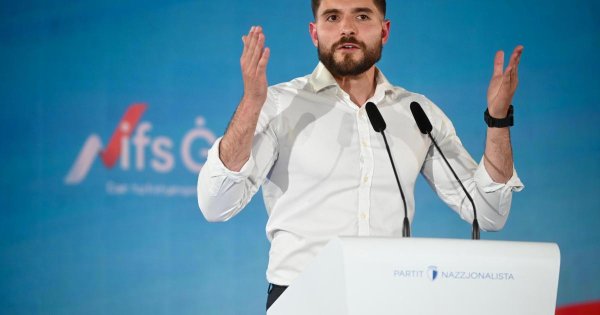 Borg, Abela'ya yakıt kaçakçısı iddiasını polise bildirmesi için meydan okudu