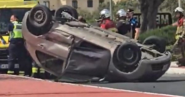 Għar Dalam'da Trafik Kazası: Araç Yan Yattı, 2 Yaşındaki Çocuk Yara Almadan Kurtuldu