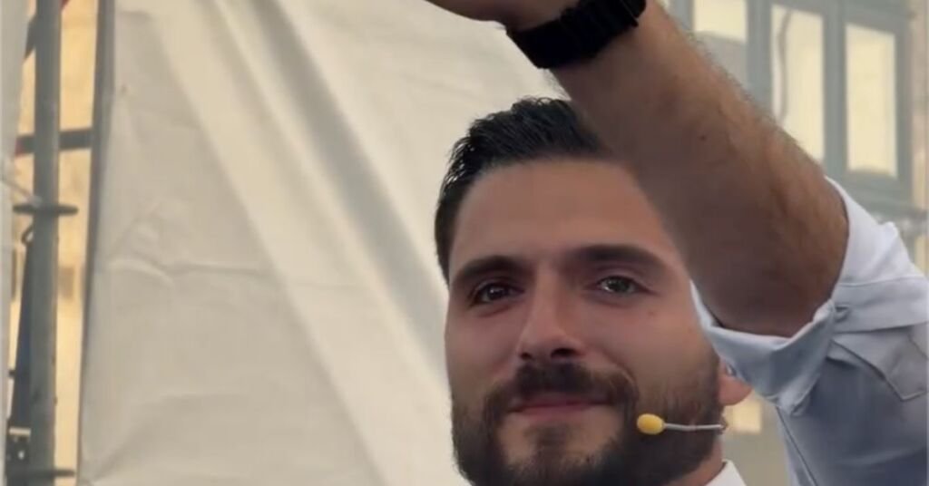 Alex Borg Seçim Mitinginde Duygulandı