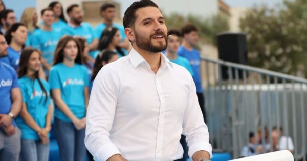 Alex Borg'dan Çıraklık Sunan KOBİ'lere 1.000 Euro Vergi İndirimi Önerisi