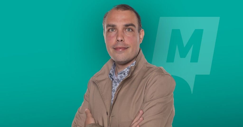 Momentum'dan Tam Zamanlı Belediye Başkanı ve Yerel Konseylere Daha Fazla Özerklik Önerisi