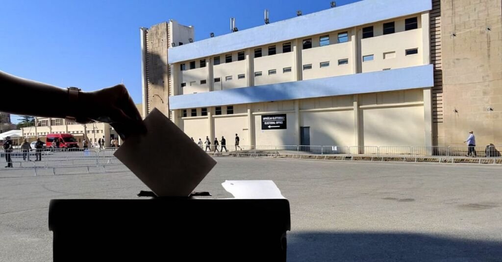 Seçim Görevlileri ve Polislerin Yüzde 96'sından Fazlası Cumartesi Öncesinde Oyunu Kullandı