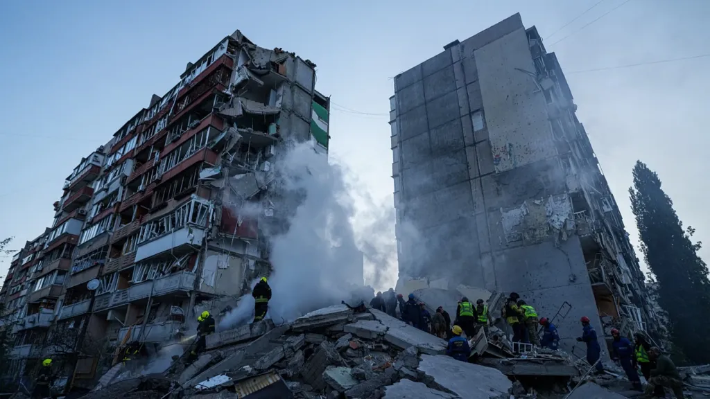 Rusya'nın Kiev'e Düzenlediği Büyük Saldırıda 2 Kişi Hayatını Kaybetti, Onlarca Kişi Yaralandı