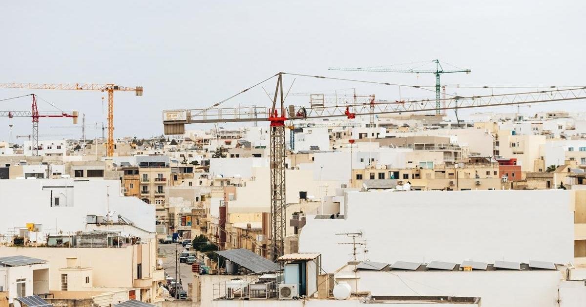 Momentum: 'Önce inşa et, sonra ceza kes' kültürüne son verilmeli