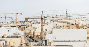 Momentum: 'Önce inşa et, sonra ceza kes' kültürüne son verilmeli