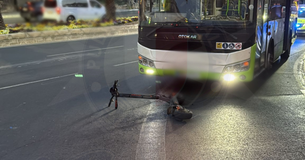 Floriana'da Otobüs E-Skuter Çarpışması: 12 Yaşındaki Çocuk Ağır Yaralandı