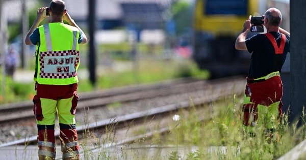 Belçika'da Tren Okul Servisine Çarptı: Çok Sayıda Ölü ve Yaralı Var
