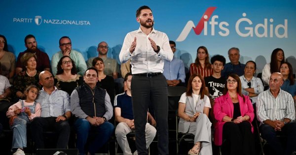Borg, Yakıt Üssü Uzmanlarının İsmini Açıklamayı Reddetti: 'Cadı Avı' Endişesi