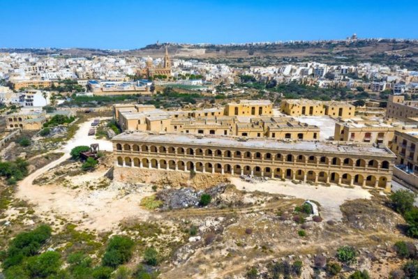 Fort Chambray Krizi: Din l-Art Helwa, Kültürel Miras Müfettişi'nin İstifasını İstedi