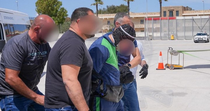 Hapis cezalarını çeken iki Sırp Malta'dan sınır dışı edildi
