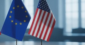 AB Müzakerecileri ABD Ticaret Anlaşmasını Henüz Onaylamadı, Trump Tarife Tehdidi Sürüyor