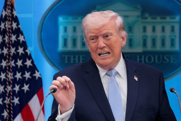 Trump: İran Ateşkesi 'Yoğun Bakımda'