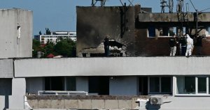 Rus İHA'sı Romanya'da Apartmana Düştü, 2 Yaralı