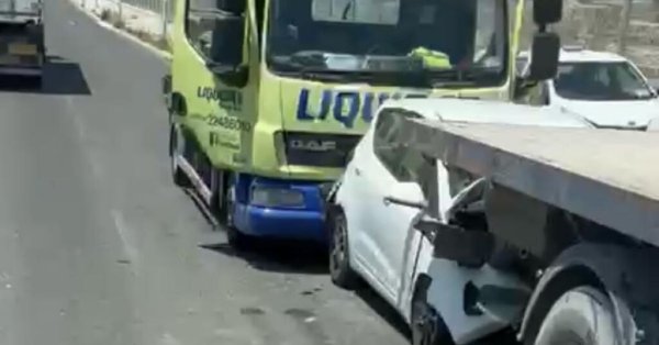 Birżebbuġa'da Korkunç Kaza: Otomobil İki Kamyon Arasında Sıkıştı