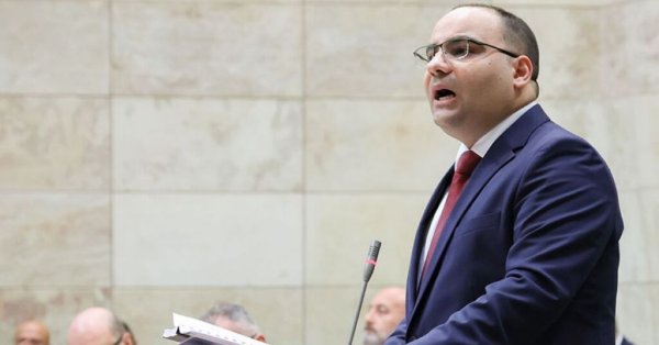 Clyde Caruana, PN'nin Vergi Reformunda 250 Milyon Euro'luk Açık Olduğunu Belirtti