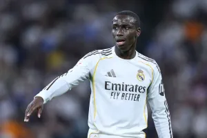 Real Madrid'in yıldızı Mendy ameliyat oldu, 5 ay sahalardan uzak kalacak