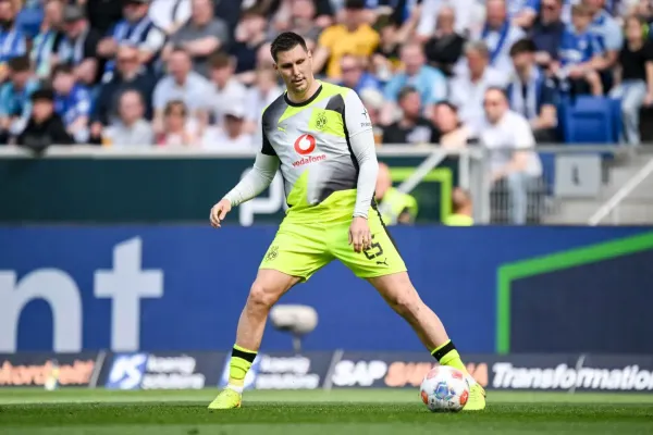 Borussia Dortmund'un Alman defans oyuncusu Niklas Süle, 30 yaşında futbolu bıraktı