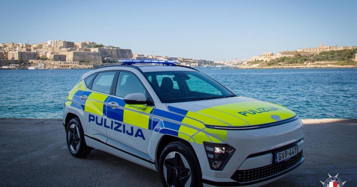 Otelciler ve restoran sahiplerinden polise altı yeni elektrikli araç