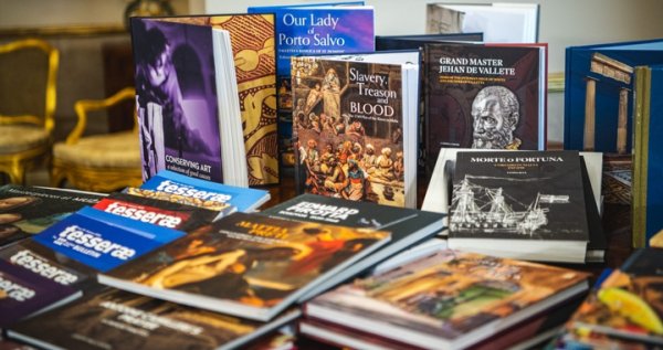Heritage Malta'dan Anton Buttigieg Kütüphanesi'ne Kapsamlı Kitap Bağışı