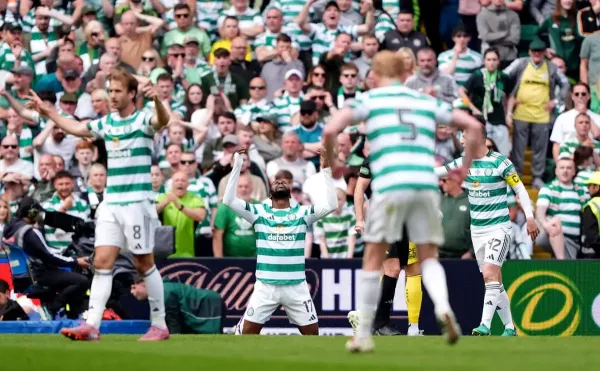 Celtic, İskoçya şampiyonluğunu son dakikalarda kazandı, Hearts'ın hayalleri yıkıldı