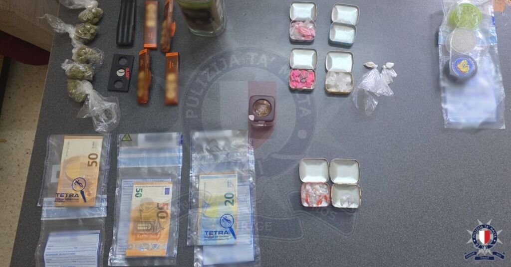 Birżebbuġa'da Polis Aracında Uyuşturucu Buldu, Bir Kişi Tutuklandı