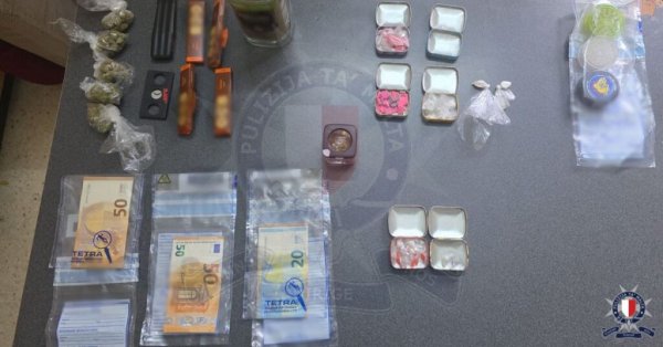 Birżebbuġa'da Polis Aracında Uyuşturucu Buldu, Bir Kişi Tutuklandı