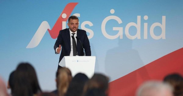 Conrad Borg Manché: Labour Partisi işçileri yüzüstü bıraktı