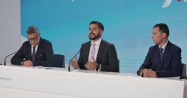 Alex Borg'dan Çalışma ve Oturma İzinleri İçin Tek Durak Reform Önerisi