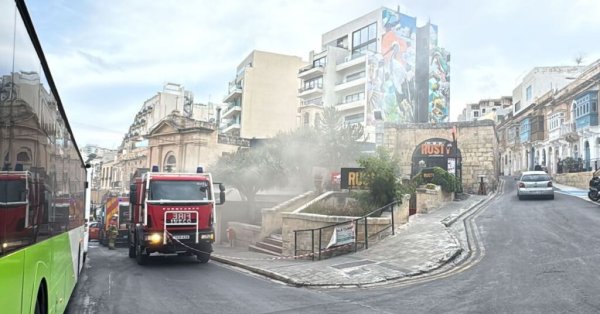 St Julian's'ta Yangın: St George's Yolu Trafiğe Kapatıldı