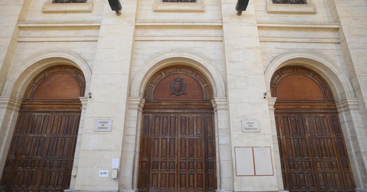 Eşinin Malta'ya Yasadışı Girişine Yardım Eden Suriyeli Erkeğe 3 Ay Hapis