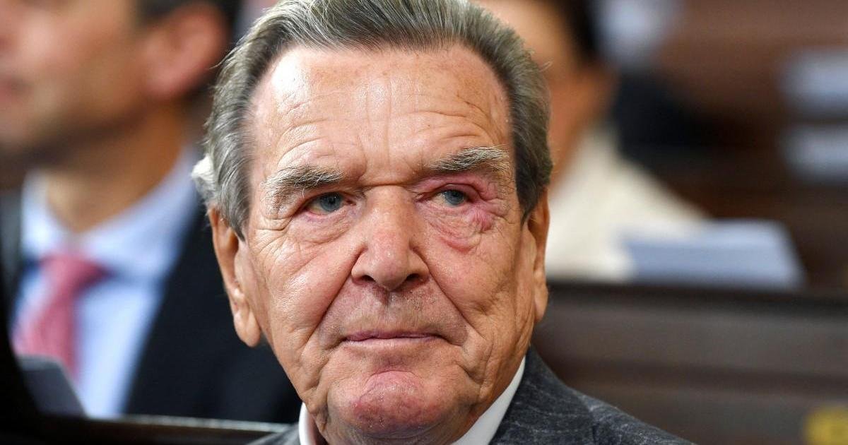 AB, Putin'in Ukrayna arabulucusu olarak eski Almanya Başbakanı Schröder önerisini reddetti
