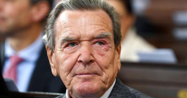 AB, Putin'in Ukrayna arabulucusu olarak eski Almanya Başbakanı Schröder önerisini reddetti