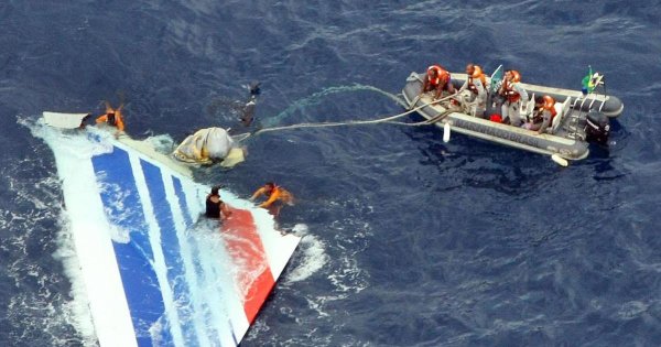 Air France ve Airbus, 2009'daki uçak kazasından dolayı taksirle adam öldürmekten suçlu bulundu
