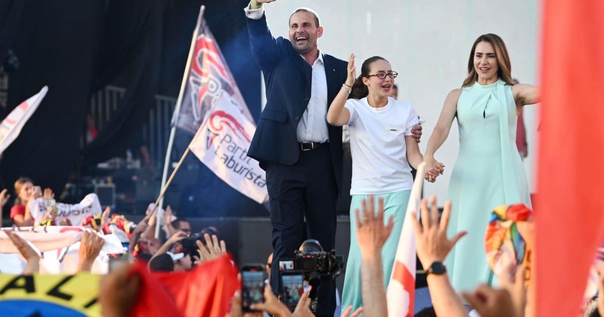 İşçi Partisi tarihi dördüncü seçim zaferini kazandı; iki parti arasındaki fark: 21.721