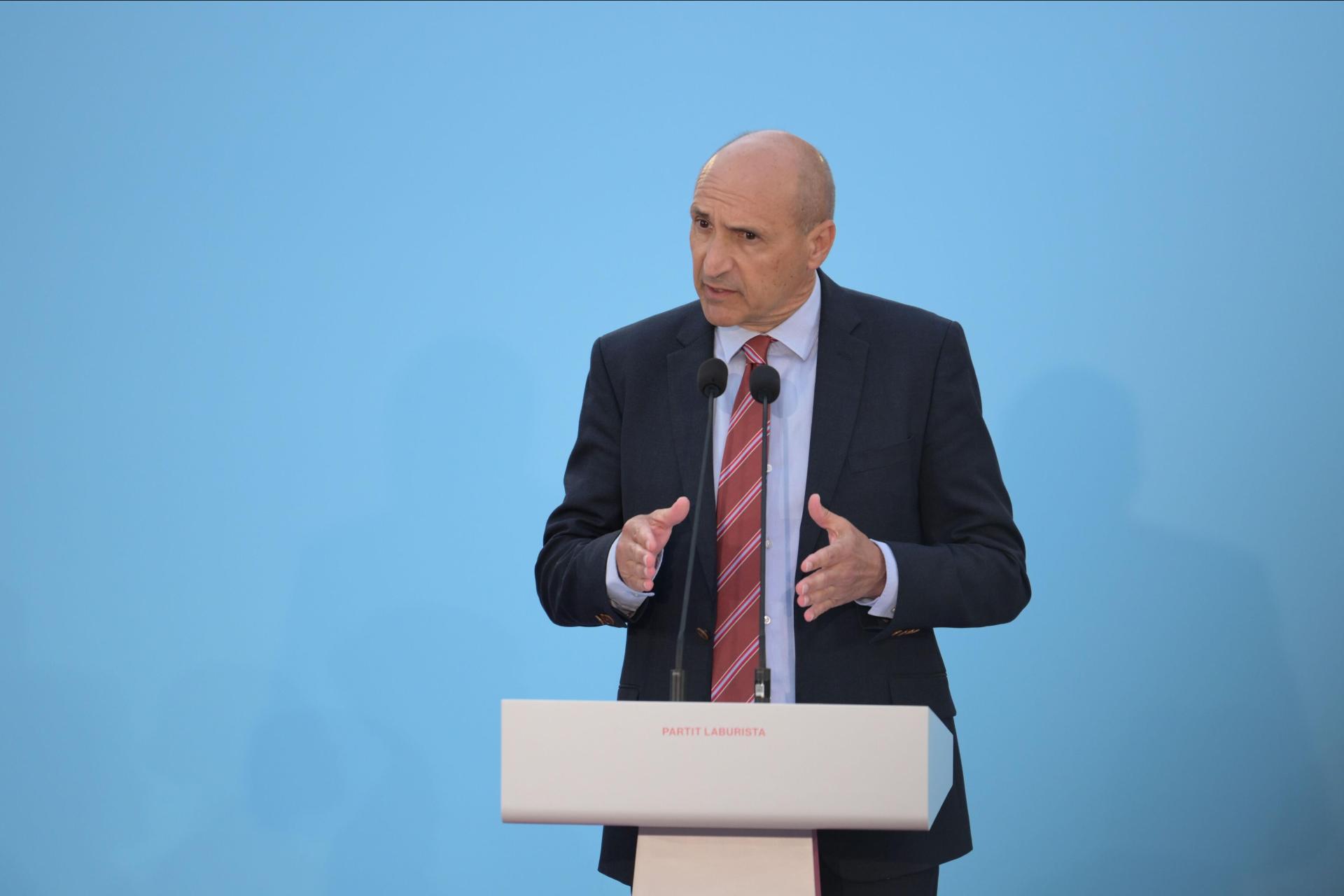 Chris Fearne'in güçlü performansı 3. veya 4. bölgede bir koltuğu bırakacağı anlamına geliyor